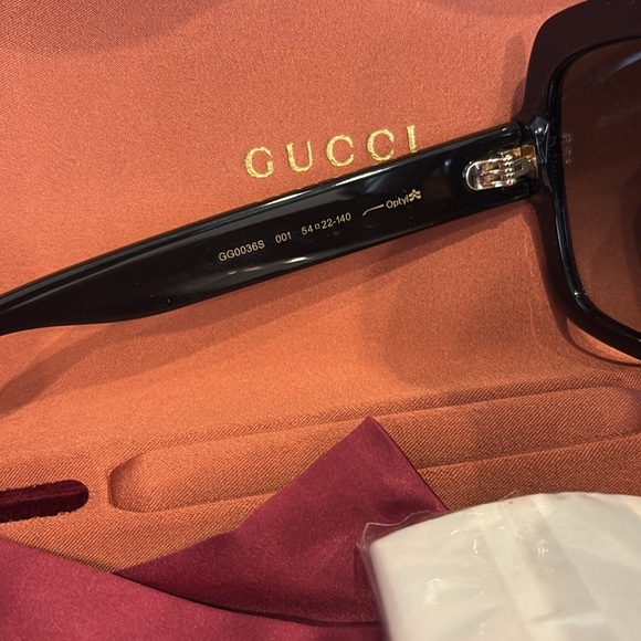 Gucci Sunglasses Style GG0036S Black w Gold GG Logo - LIKE NEW! - Picture 14 of 15